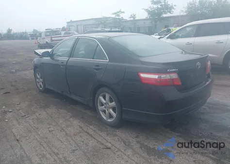 2007 Toyota Camry Se V6 z USA, uszkodzony, nr VIN 4T1BK46K37U006828